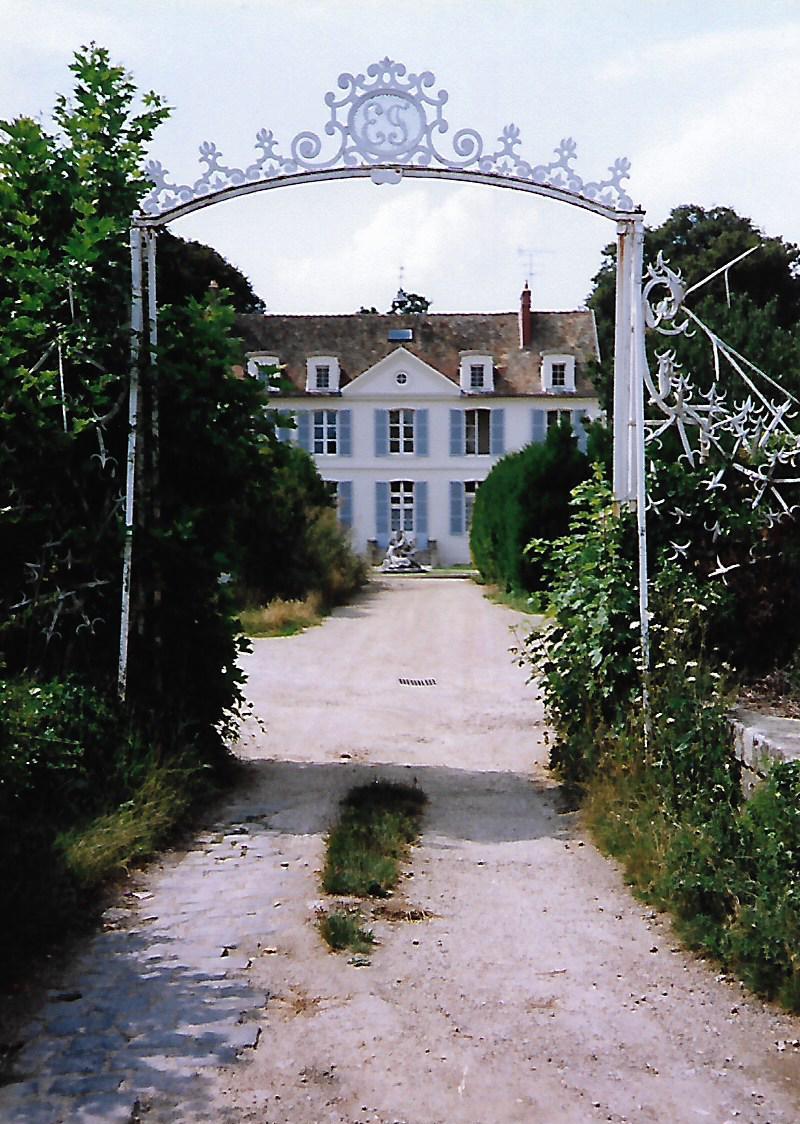 Portail du Chu00e2teau de Cheptainville