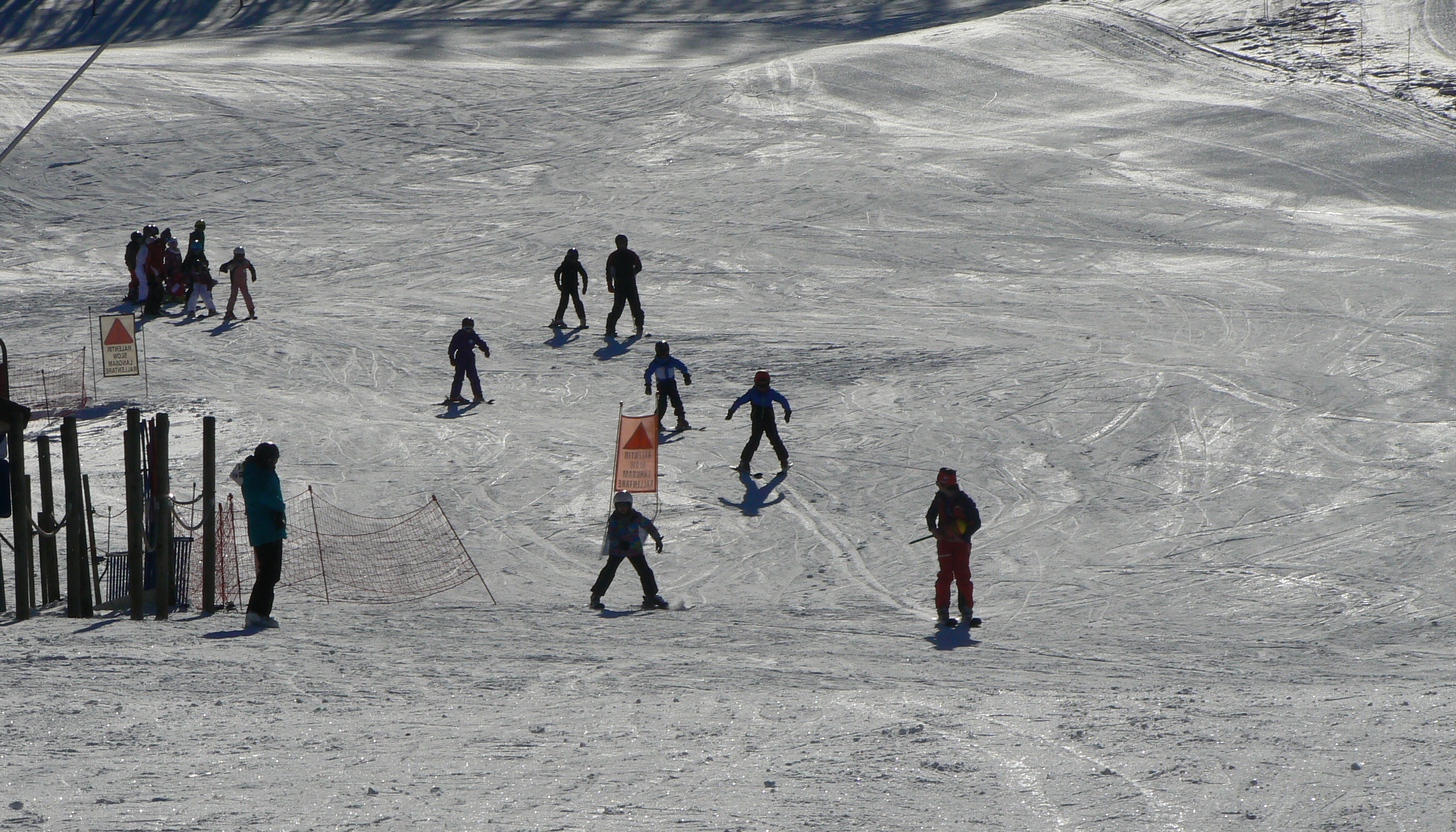 Ecole du Ski Franais des Plans d'Hotonnes
