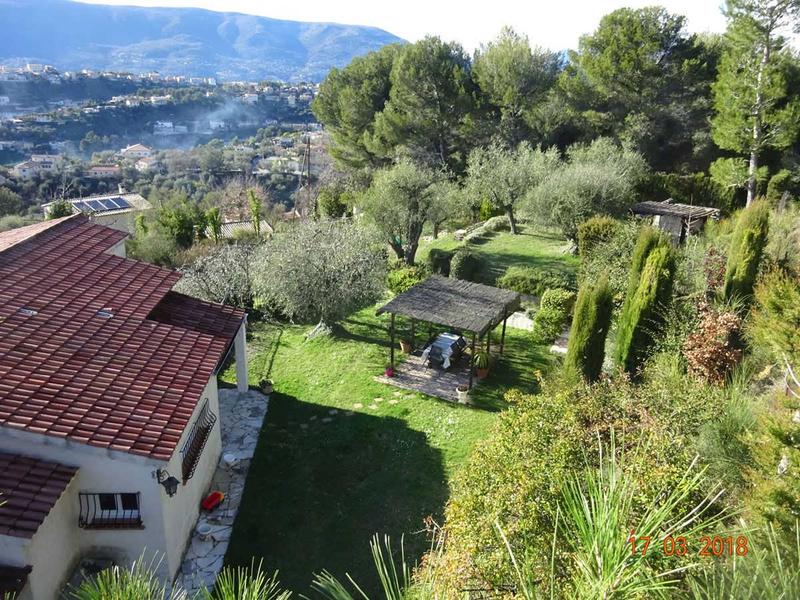 Gîte Le Dionel-Jardin-Colomars-Gîtes de France des Alpes-Maritimes