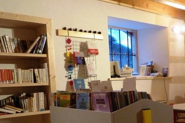 bibliothèque de Saint-Nicolas