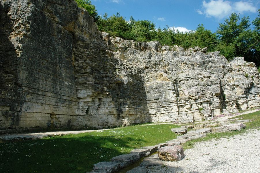 Mur escalade Creys-Mépieu - OTSI Morestel