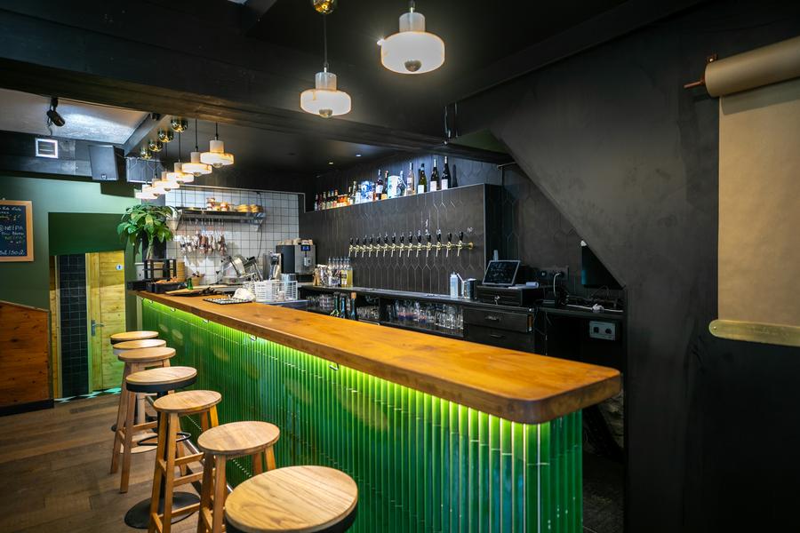 Hop. MICRO-PUB, MAXI CRAFT_Les Gets