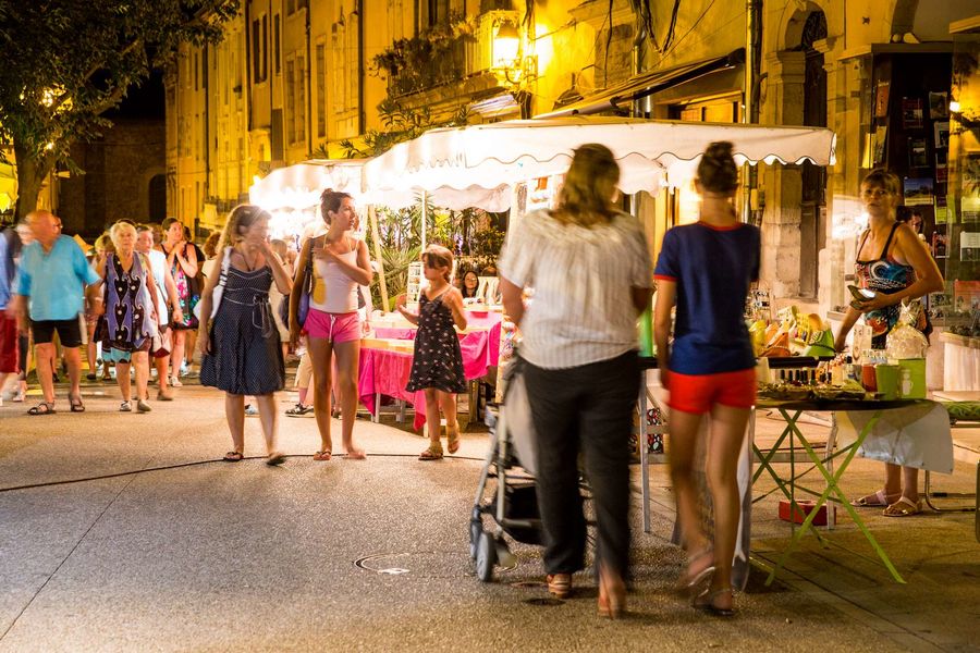 Marché nocturne dAubenas