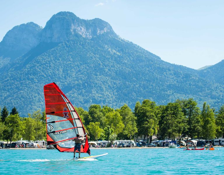 Lac Annecy location de planche à voile