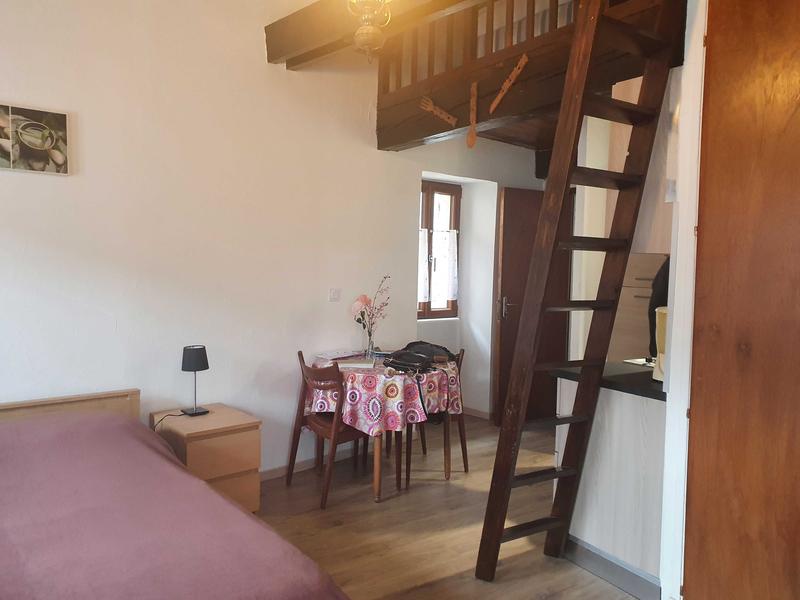 Gîte Le Planet 2 d'Ilonse-Accès étage supérieur-Ilonse-Gîtes de France des Alpes-Maritimes