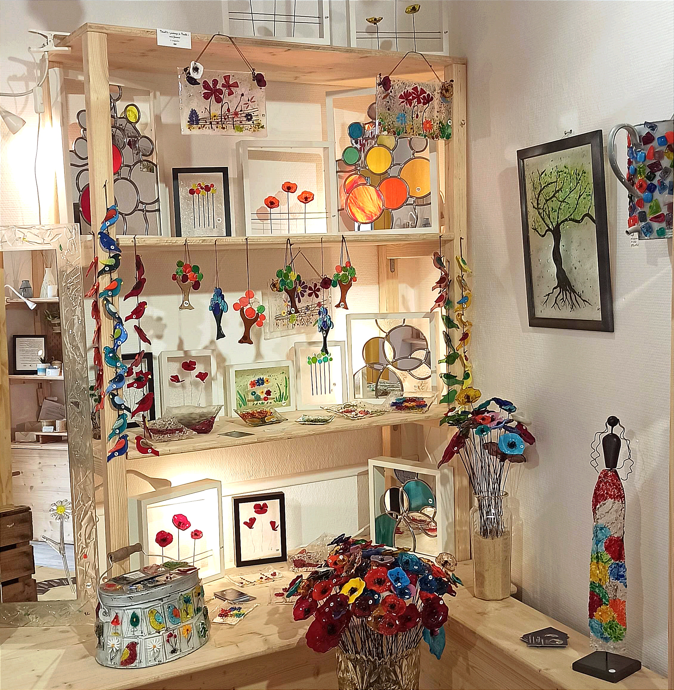 Exposition d'objets en verre/vitrail - Elisabeth CUFFEL