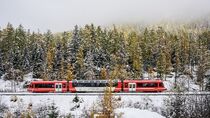 Train Mont-Blanc Express à Vallorcine sous la neige