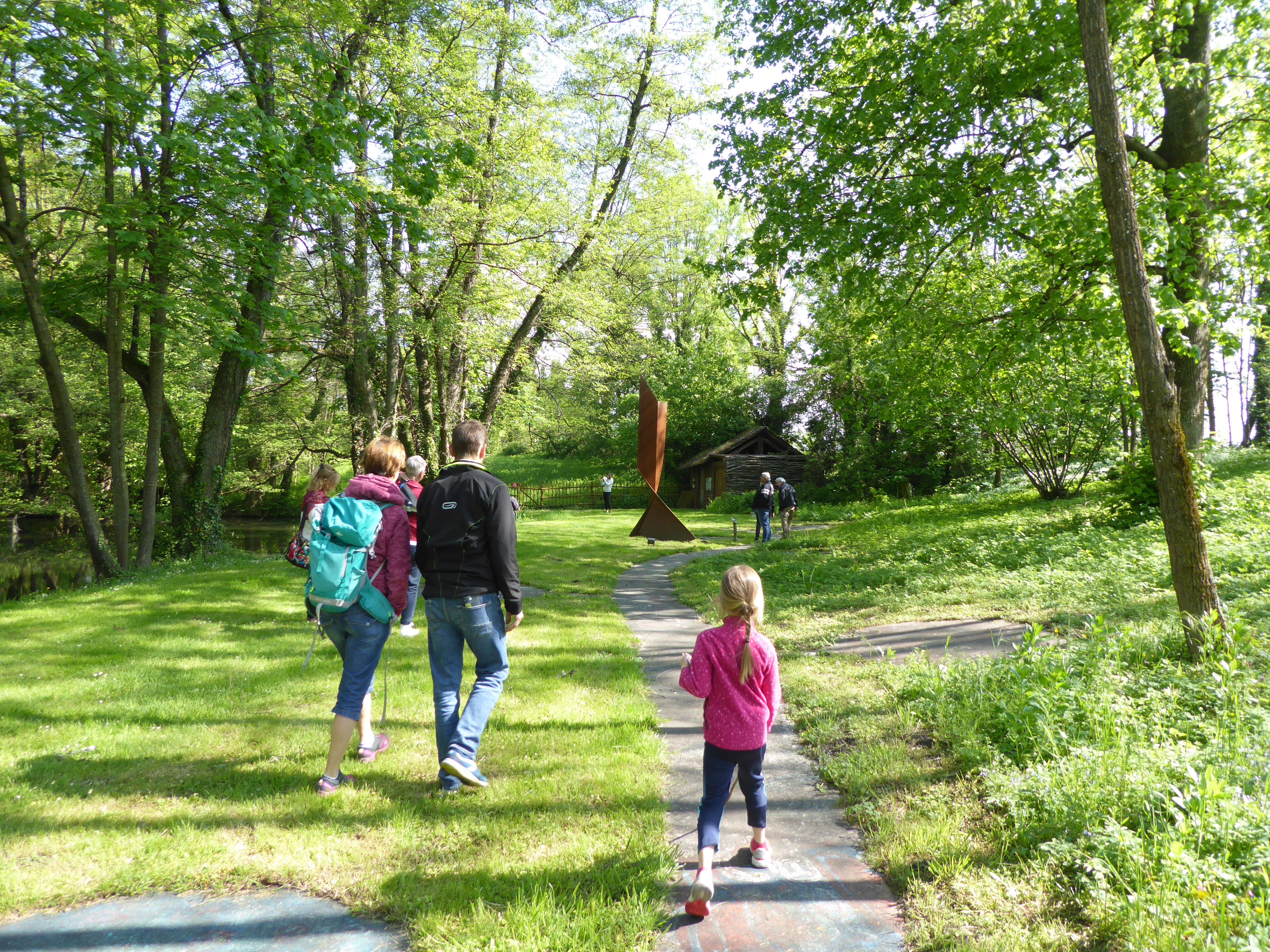 Visiteurs lors de la Journée portes ouvertes du 1er mai