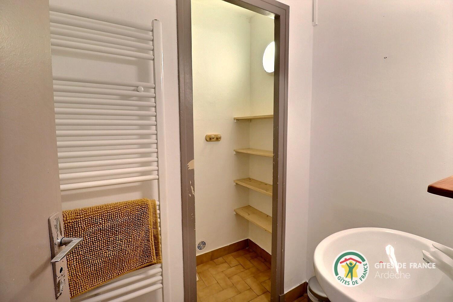 Salle d'eau chambre Les Montagnes Bleues