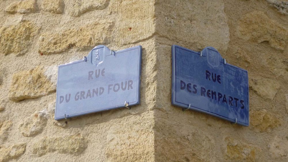 Ansouis, entre ruelles et calades