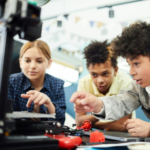 Atelier créatif numérique à la médiathèque