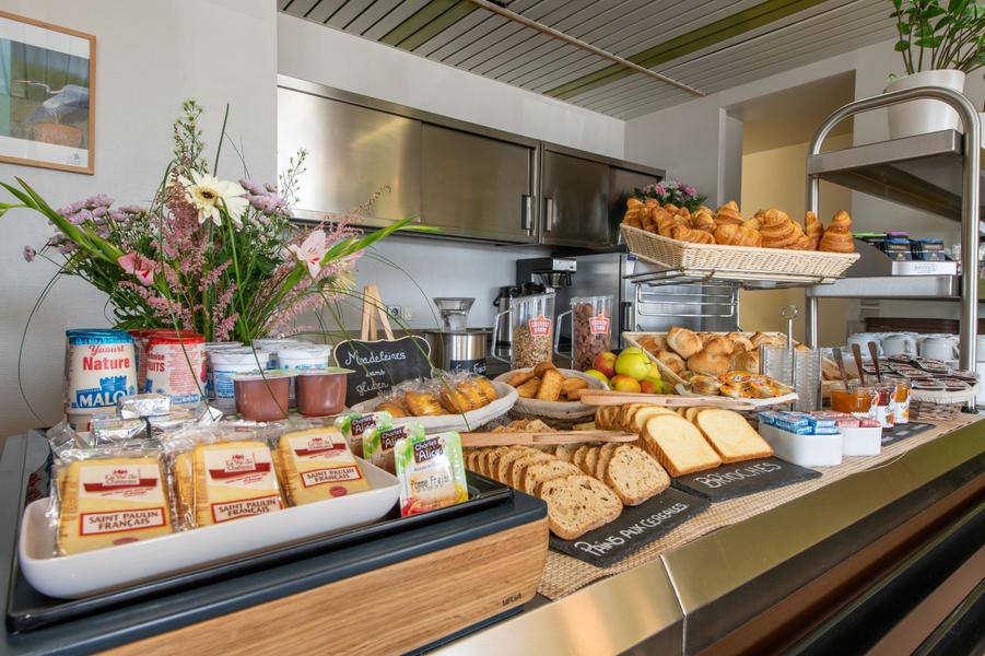 Le buffet très complet du petit déjeuner.