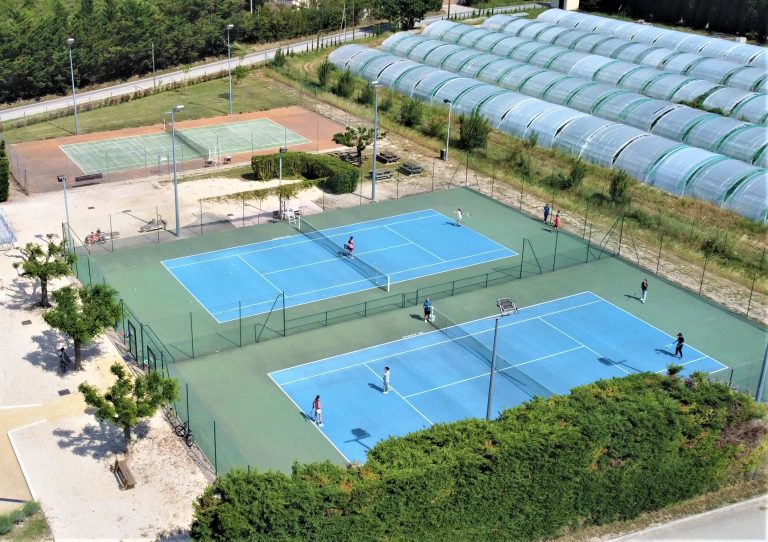 Court de tennis de Maillane