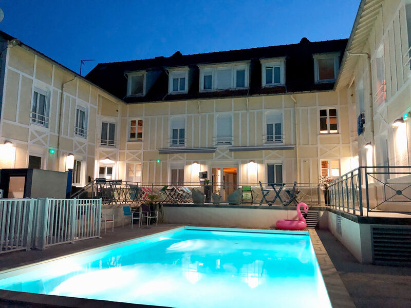 piscine nuit