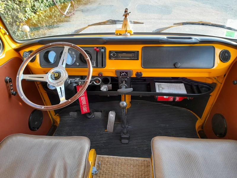 Vintage Camper Camargue