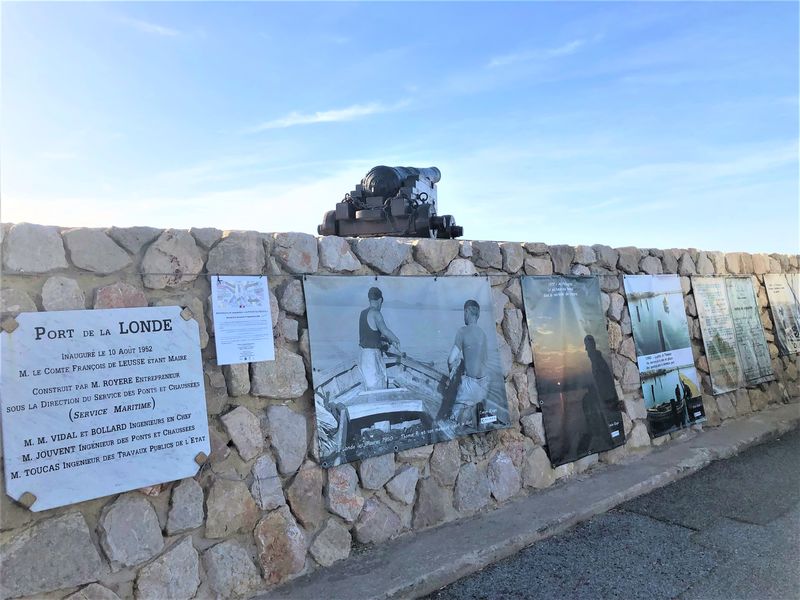 Exposition Autour du pointu