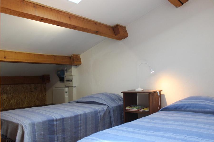 Gîte Chez José-Chambre deux lits simples-Belvédère-Gîtes de France des Alpes-Maritimes