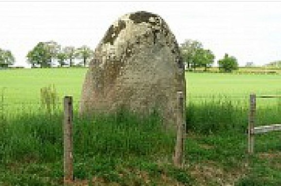 Esse sentier le Menhir