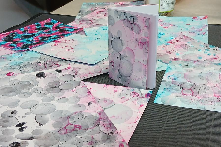 Atelier papier décoré : peinture et bulles