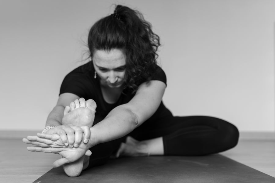 Emmanuelle Ostéo Yoga - � Justine Gabriel