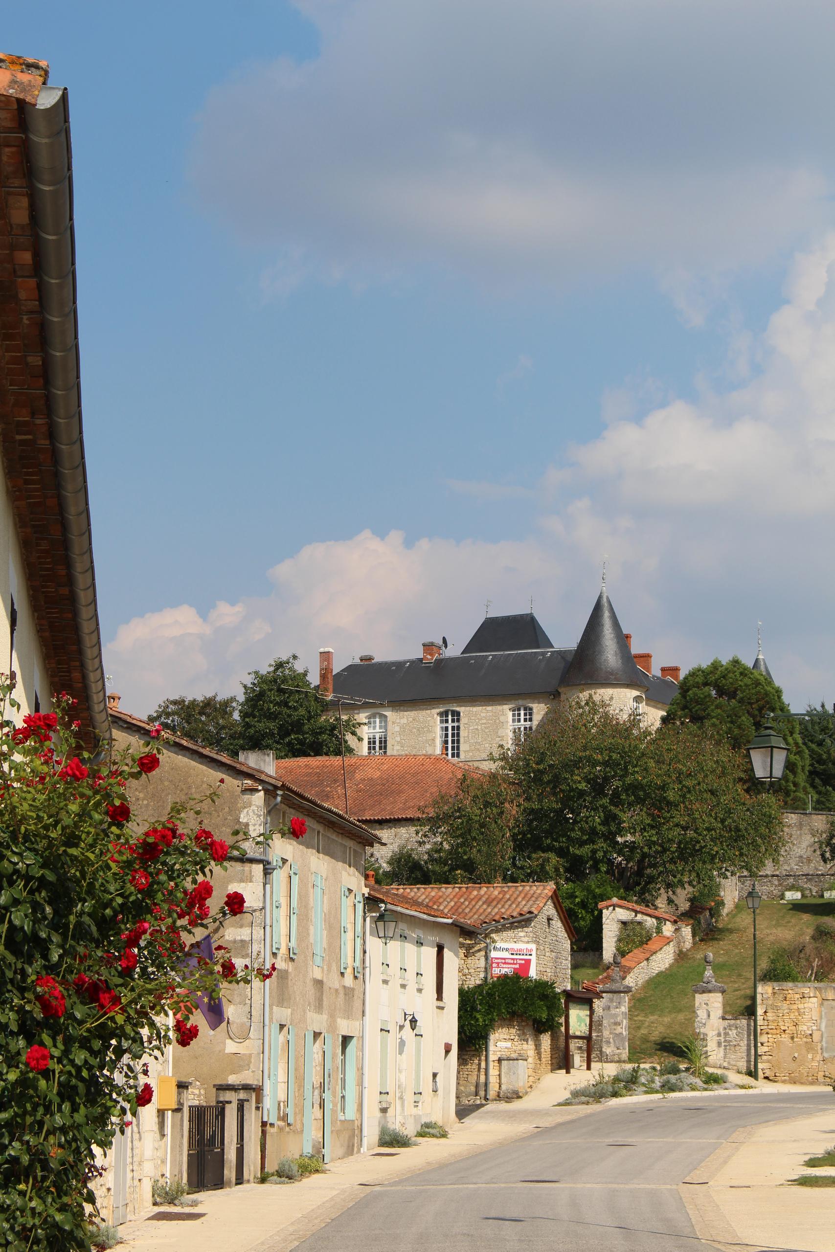Saint-Mary sentier Forêt de Bel-Air