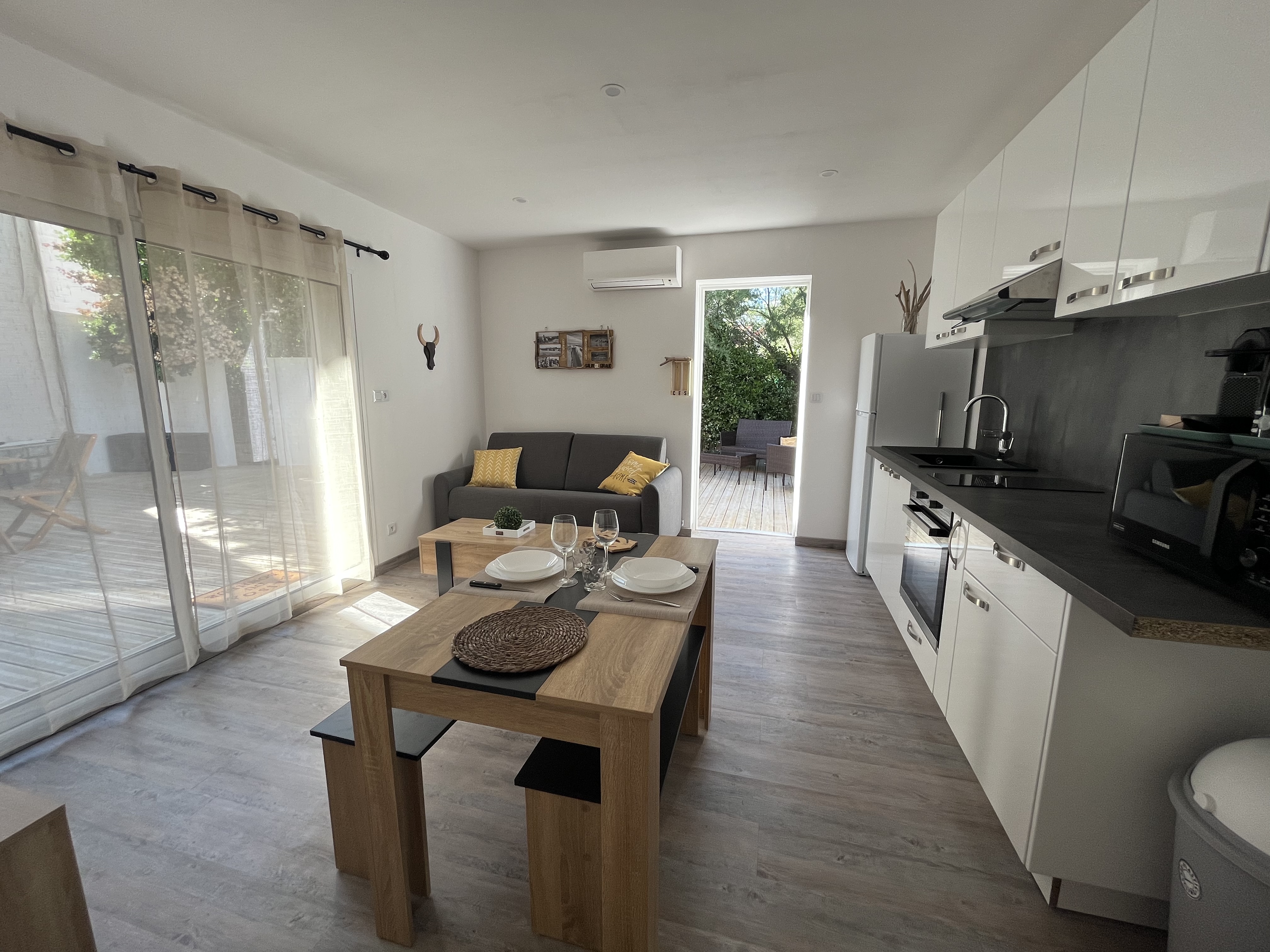 Appart avec jardin-Salin de Giraud-Camargue