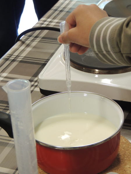 Children s groups : Milk - it s going to be hot! Workshop to learn all about milk
