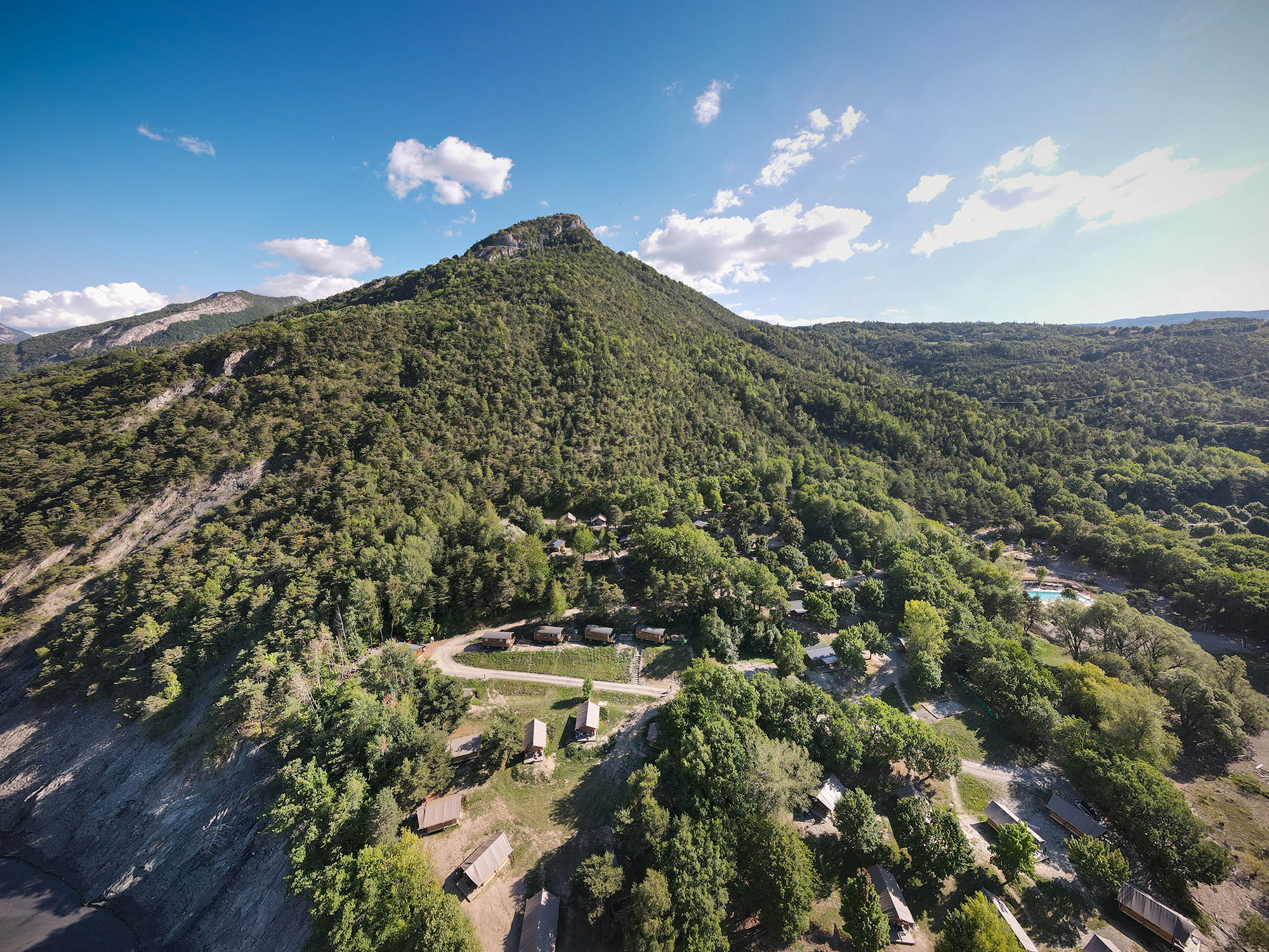 Camping Huttopia Lac de Serre-Ponçon