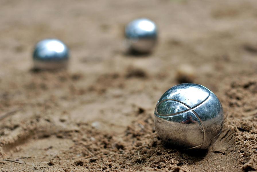 Association club de pétanque - La boule du plateau