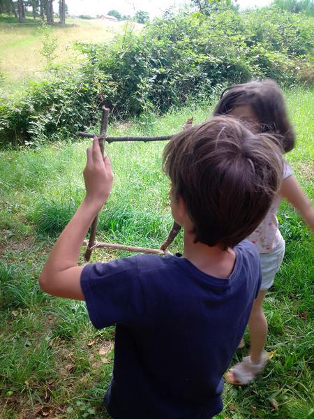 Land-art : atelier de création en pleine nature_Roche