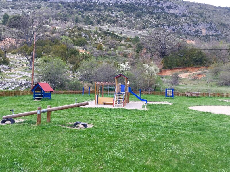 Aire de jeux de Monieux