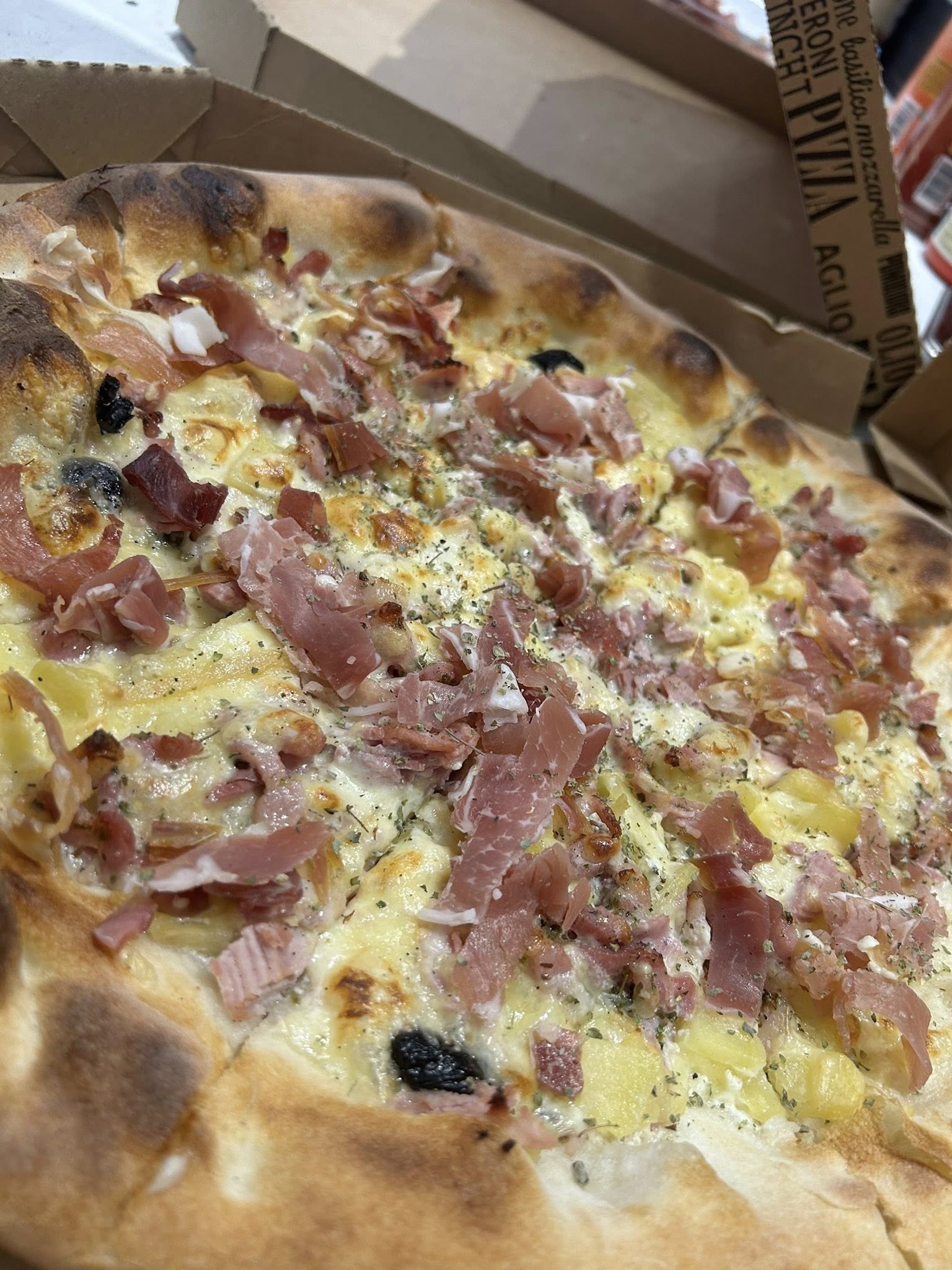 Capri Pizza, Istres - photo 5