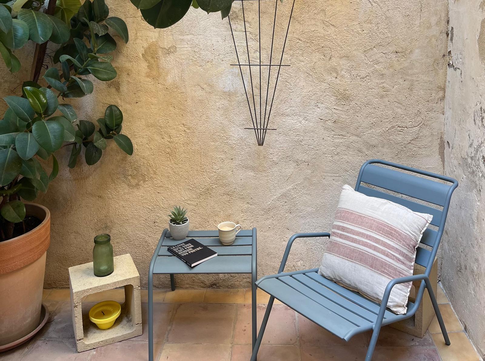 L'Arlésienne des Arènes - centre-ville avec terrasse