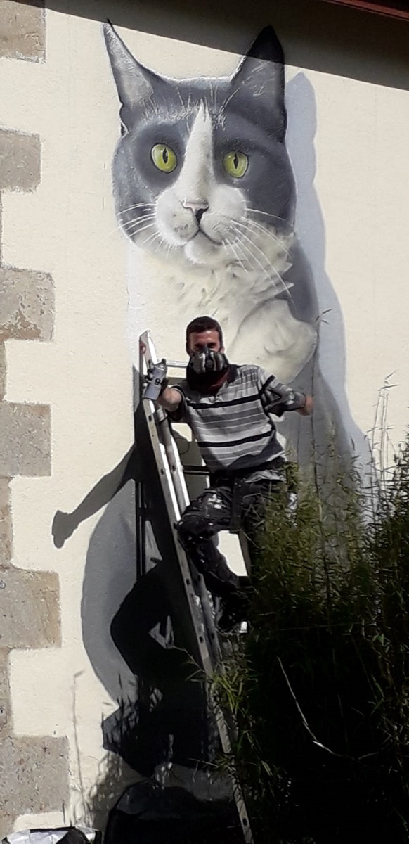 Gouttières - Village Cat Street Art