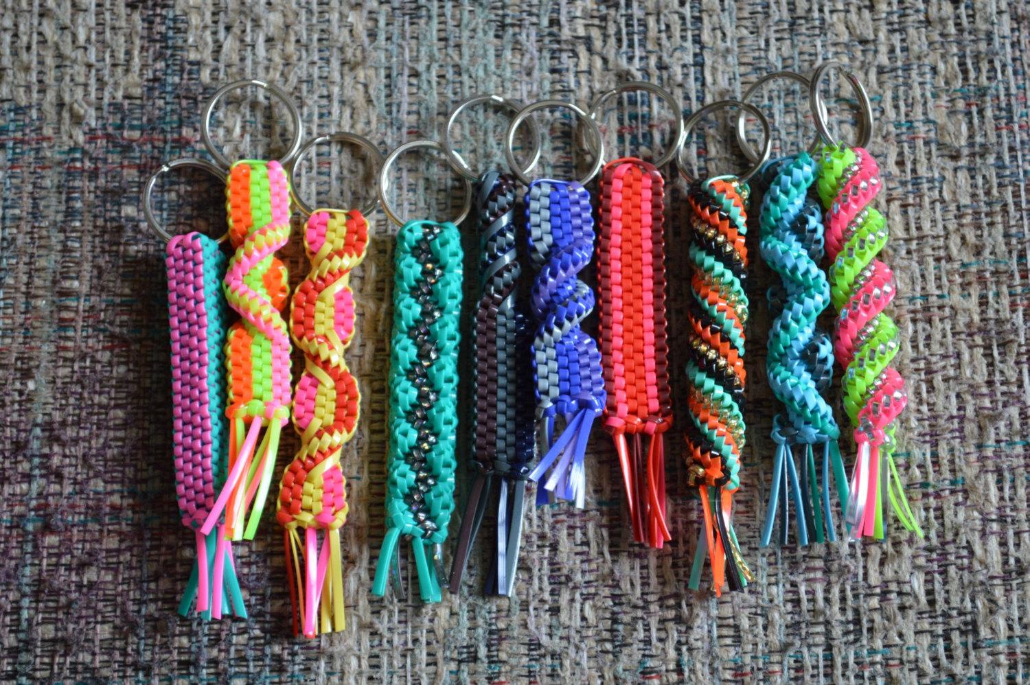 Atelier créatif I création de porte clé / scoubidous