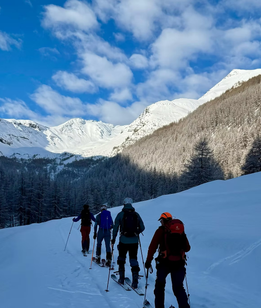 Ecole de ski nature_Puy-Saint-Vincent - © Lucas bessy