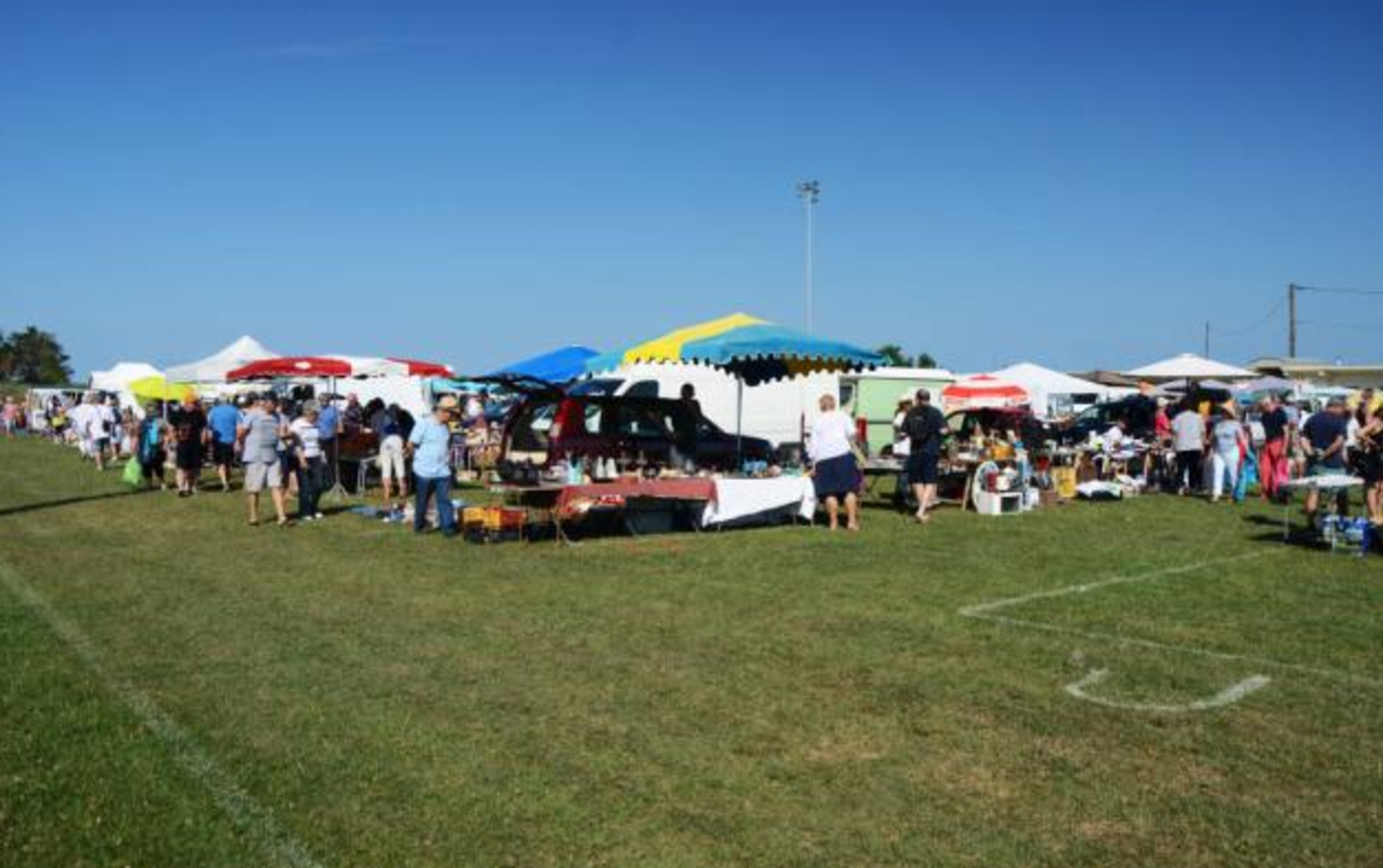 Brocante du Foot au Stade de foot de Cheray