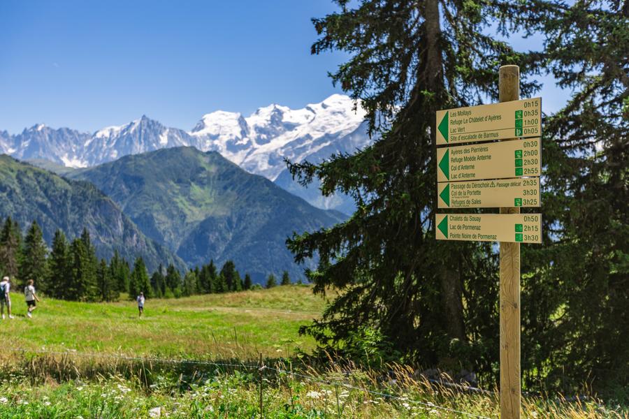 Randonnée à la journée avec le Bureau Montagne de Passy_Passy