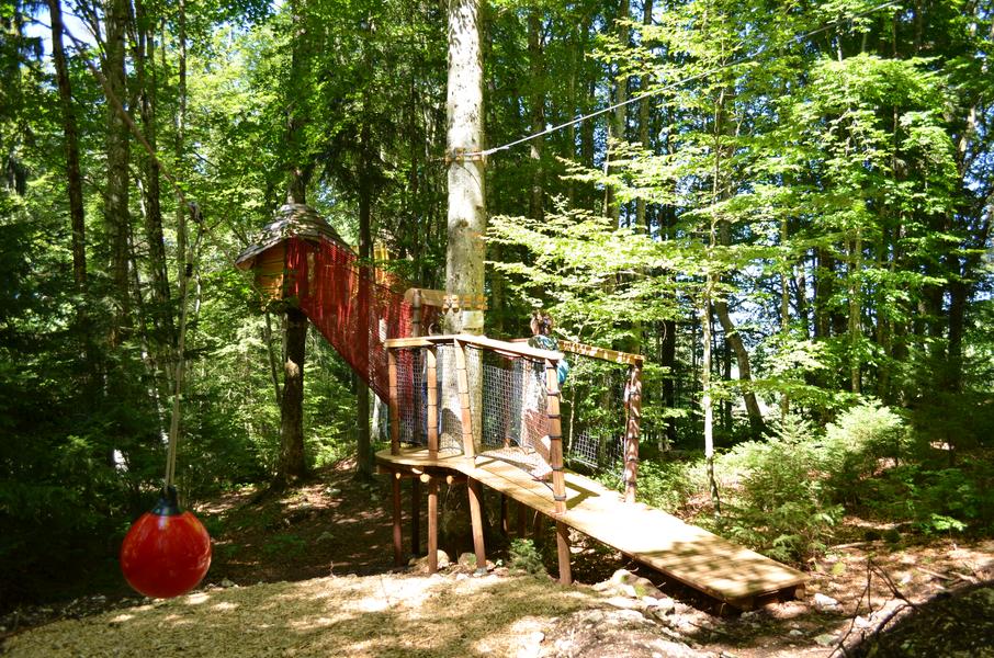 Parc filet en hauteur zone ludique La Raverette à Giron