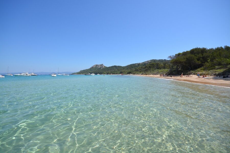 Destination Porquerolles Package bateau vélo resto