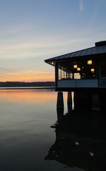 Coucher de soleil au restaurant Les Belles rives