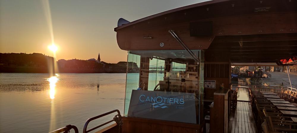 Sunset tour - Apéro sur l'eau avec Les Canotiers_Tournon-sur-Rhône