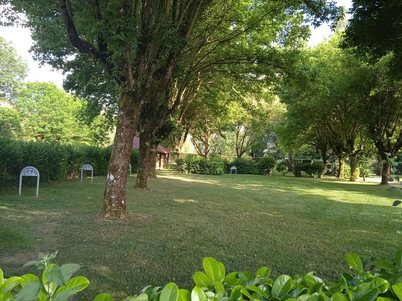 Camping municipal* La Rivoirette - Morestel - Viarhôna - Balcons du Dauphiné