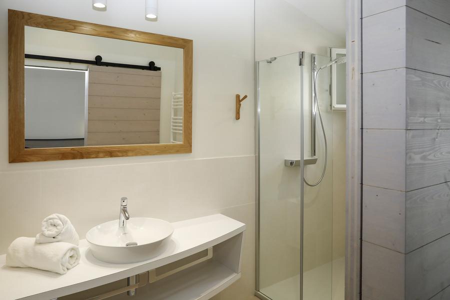 Salle d'eau de la suite « Côté jardin »