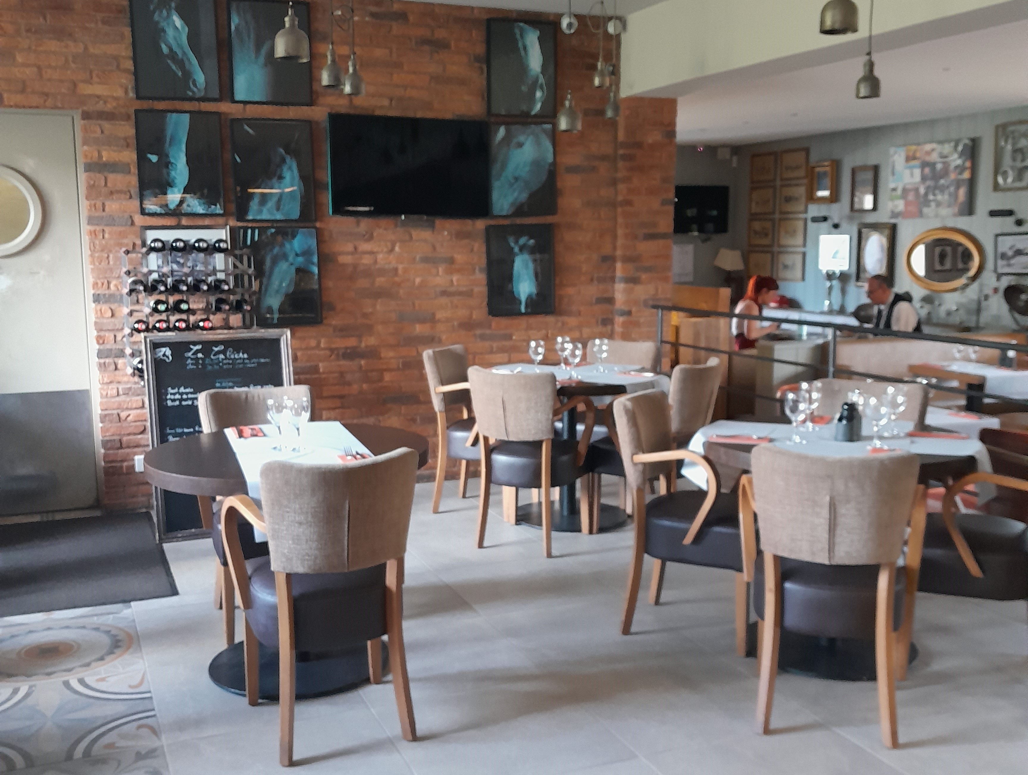La Calu00e8che Restaurant_Marcoussis