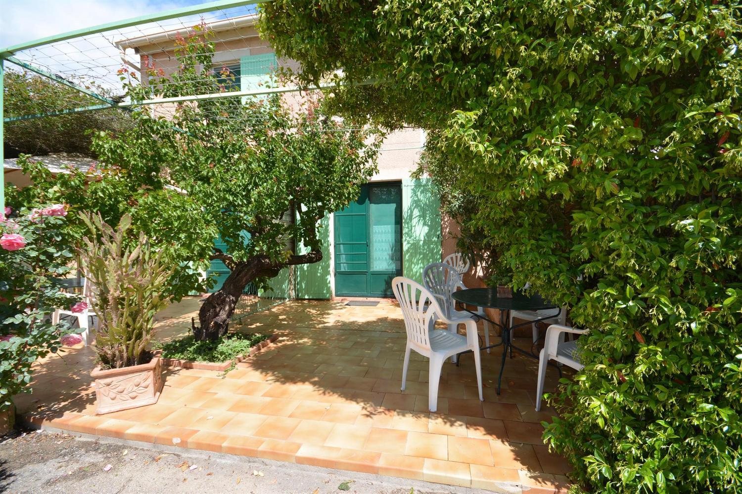 L'Aglantale, Istres - photo 18