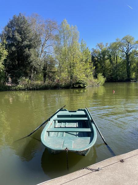 Location de barques sur le lac des Minimes 