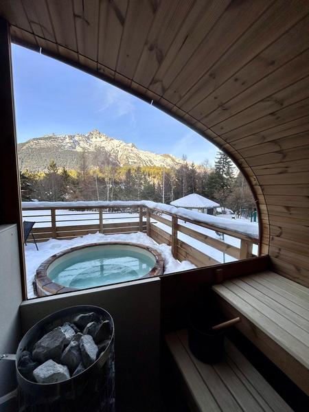 Vue depuis le sauna en Hiver Vue depuis le sauna en Hiver