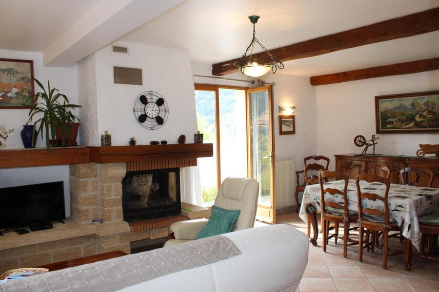 Gîte L'Aubépine de Douans-Séjour-Saint-Étienne-de-Tinée-Gîtes de France des Alpes-Maritimes