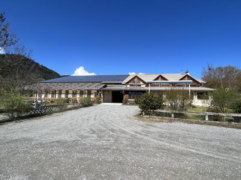 La Maison-Ateliers vue de face, hébergement Cornillon en Trièves